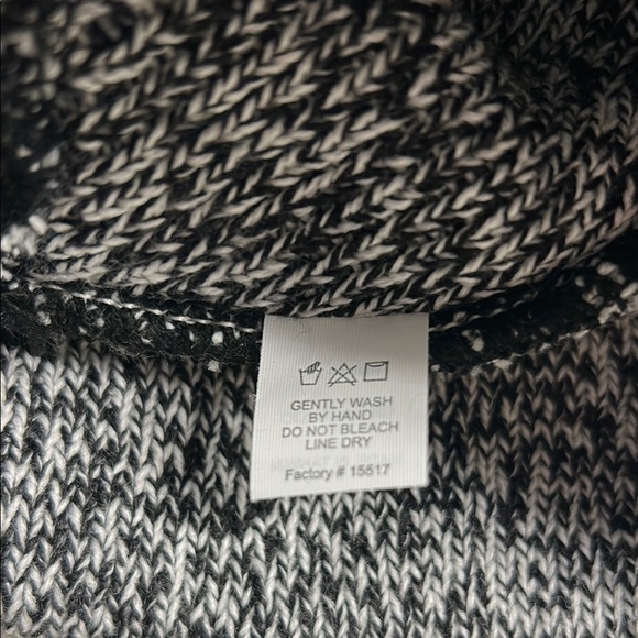Adidas Monochrome Knit Beanie - Picture 4 of 5